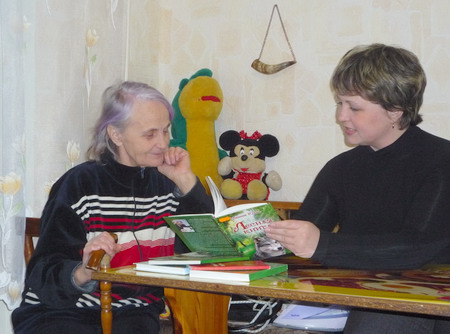 В шумерлинской городской библиотеке имени Н.А. Некрасова действует такая услуга населению, как обслуживание на дому